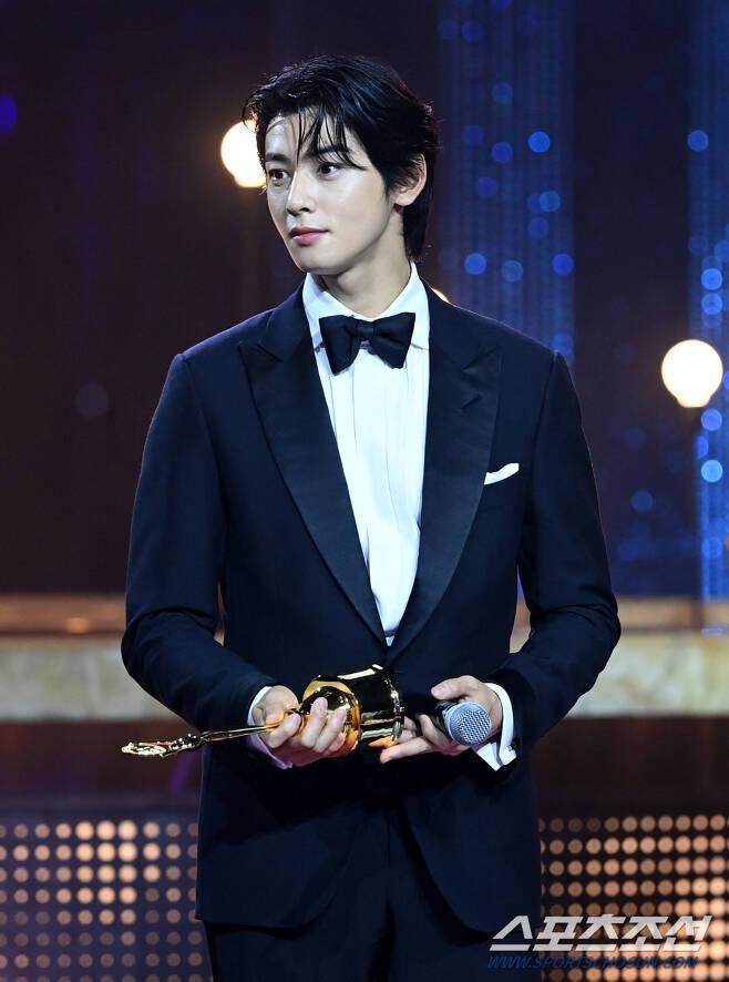 Dàn diễn viên Anh Trai Say Xe